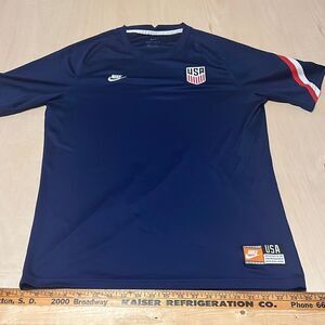 Vintage Y2K Nike Dri-FIT‎ Exclusive USA Soccer Jersey